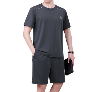 爸爸夏装套装男士2025夏季新款圆领冰丝短袖t恤短裤中老年运动服