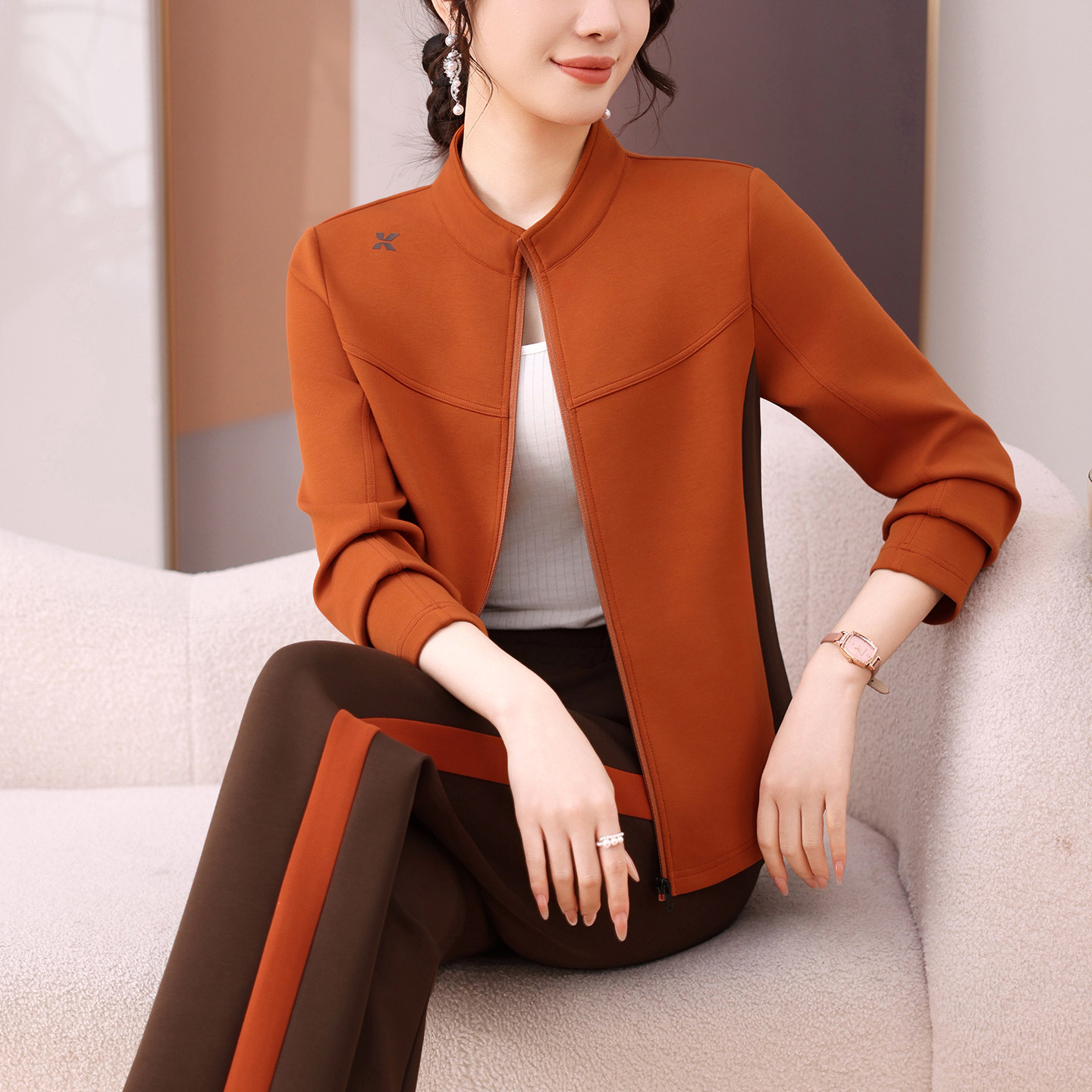 中年妈妈秋季外套中老年人运动服套装女春秋洋气阔太太秋装三件套