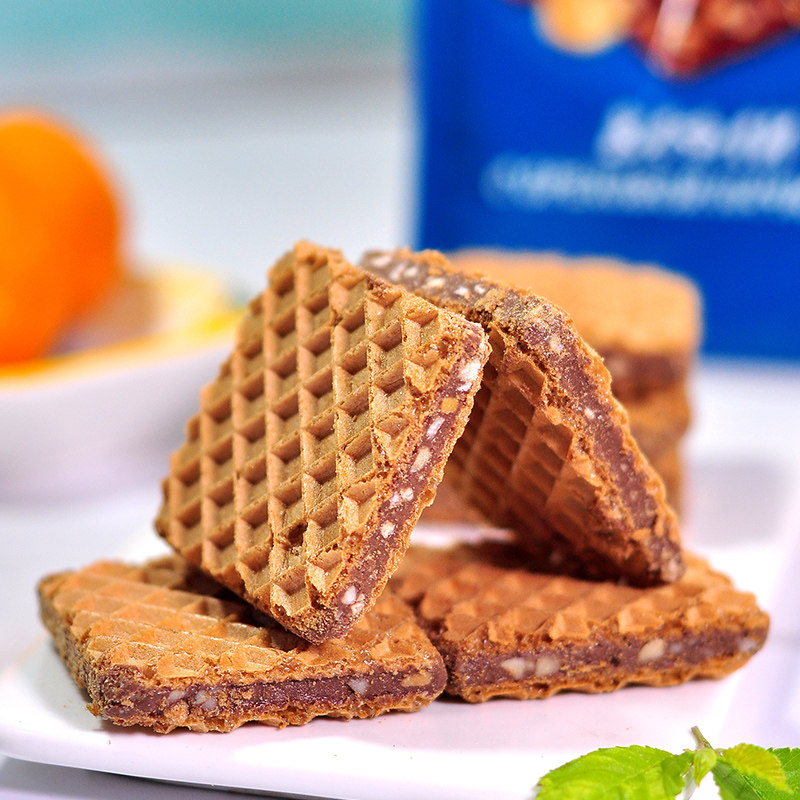 俄罗斯进口巧克力榛子夹心威化饼干KDV原装可可脂办公室小零食品