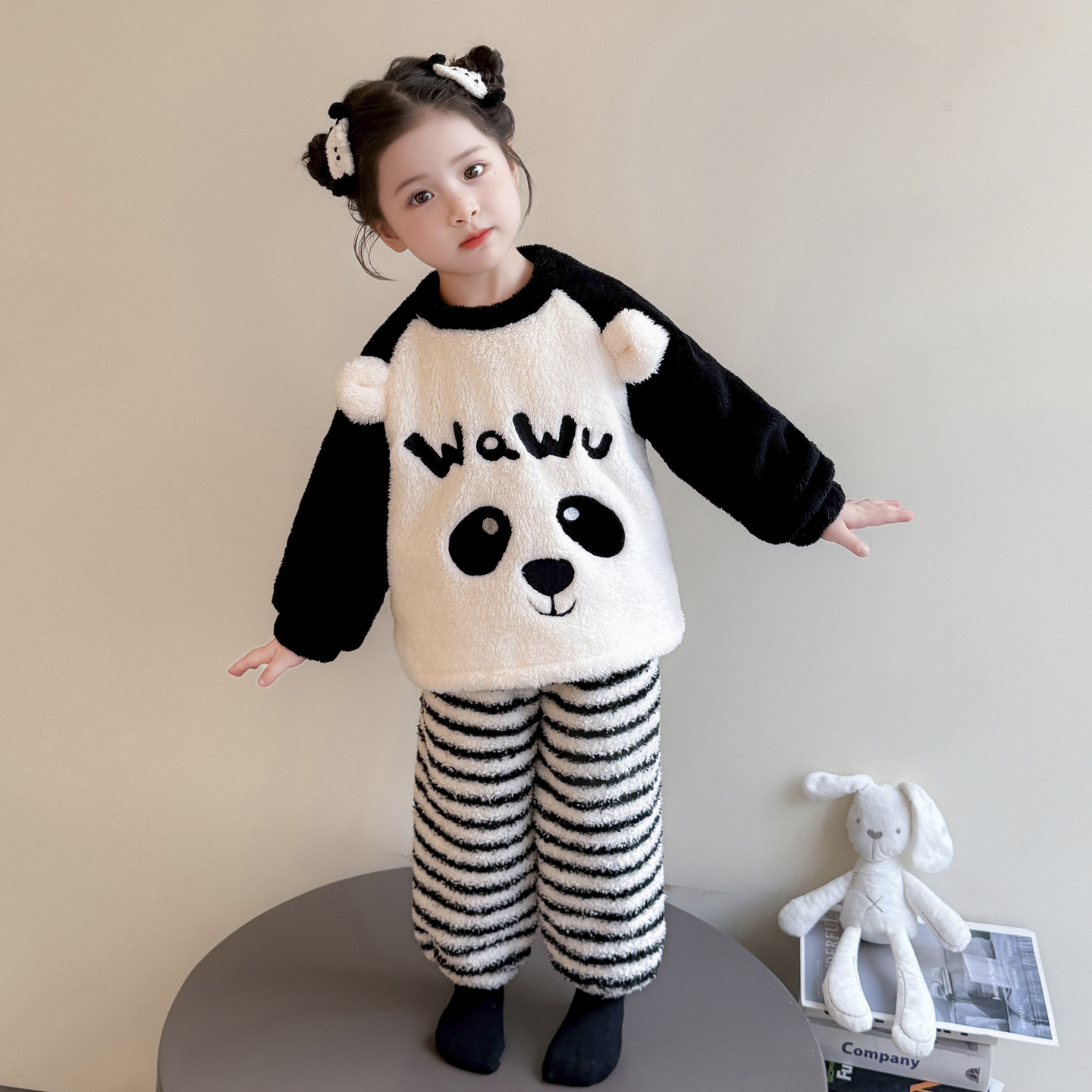 女童睡衣套装2025新款秋冬季女宝宝珊瑚绒双层加厚保暖法兰绒居家