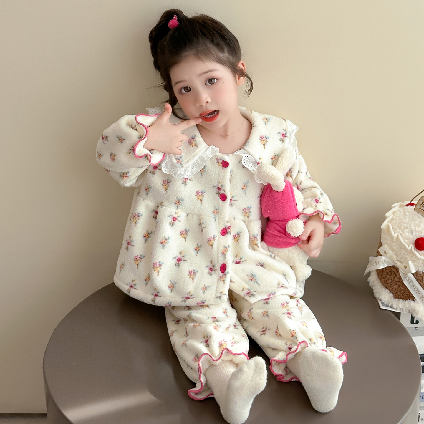 女童睡衣套装2025秋冬法兰绒新款碎花翻领开衫珊瑚绒保暖家居服款