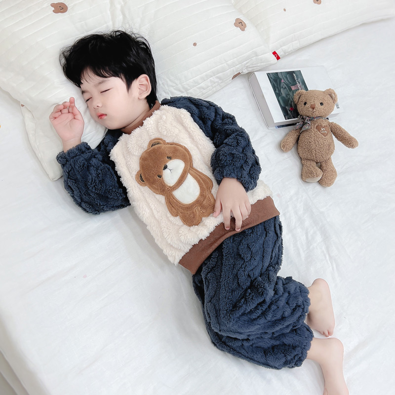 秋冬季儿童珊瑚绒睡衣小童男童加厚款2025新加绒法兰绒男孩家居服