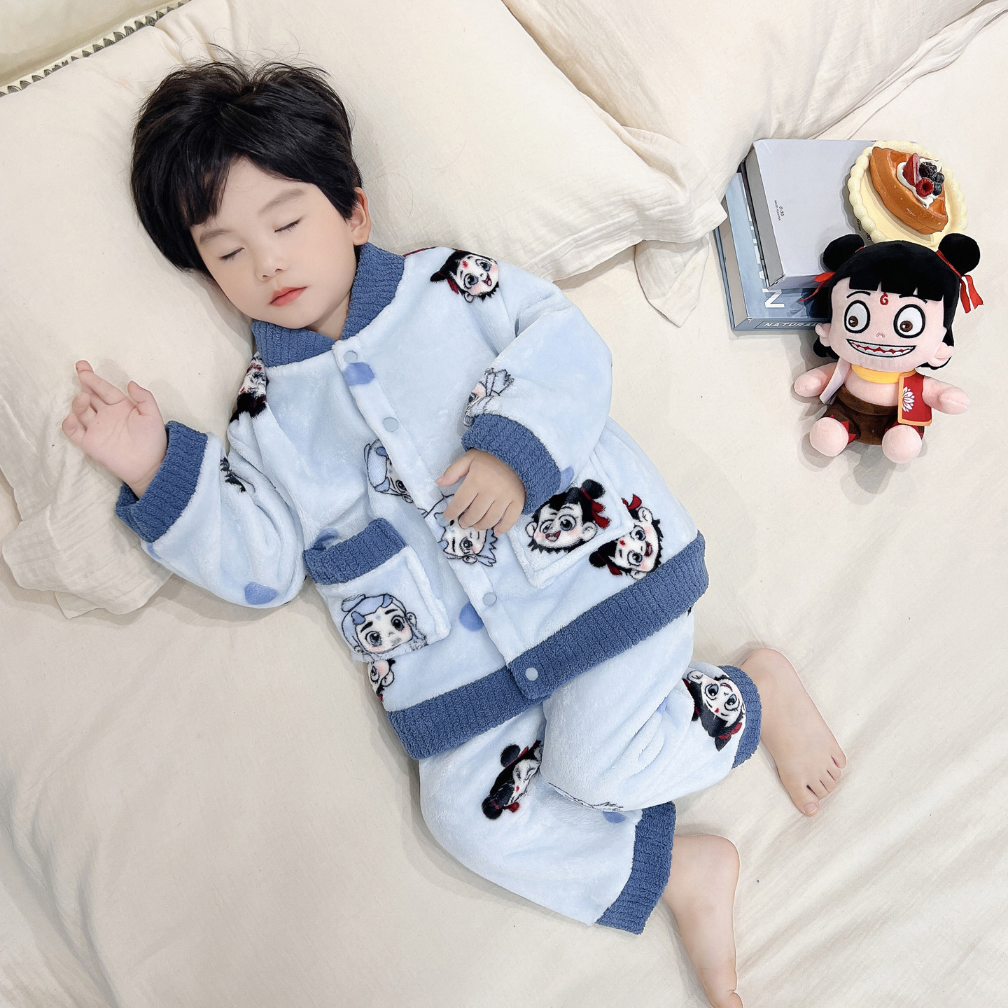 男童睡衣套装2025新款秋冬季法兰绒哪吒敖丙开衫家居服珊瑚绒保暖