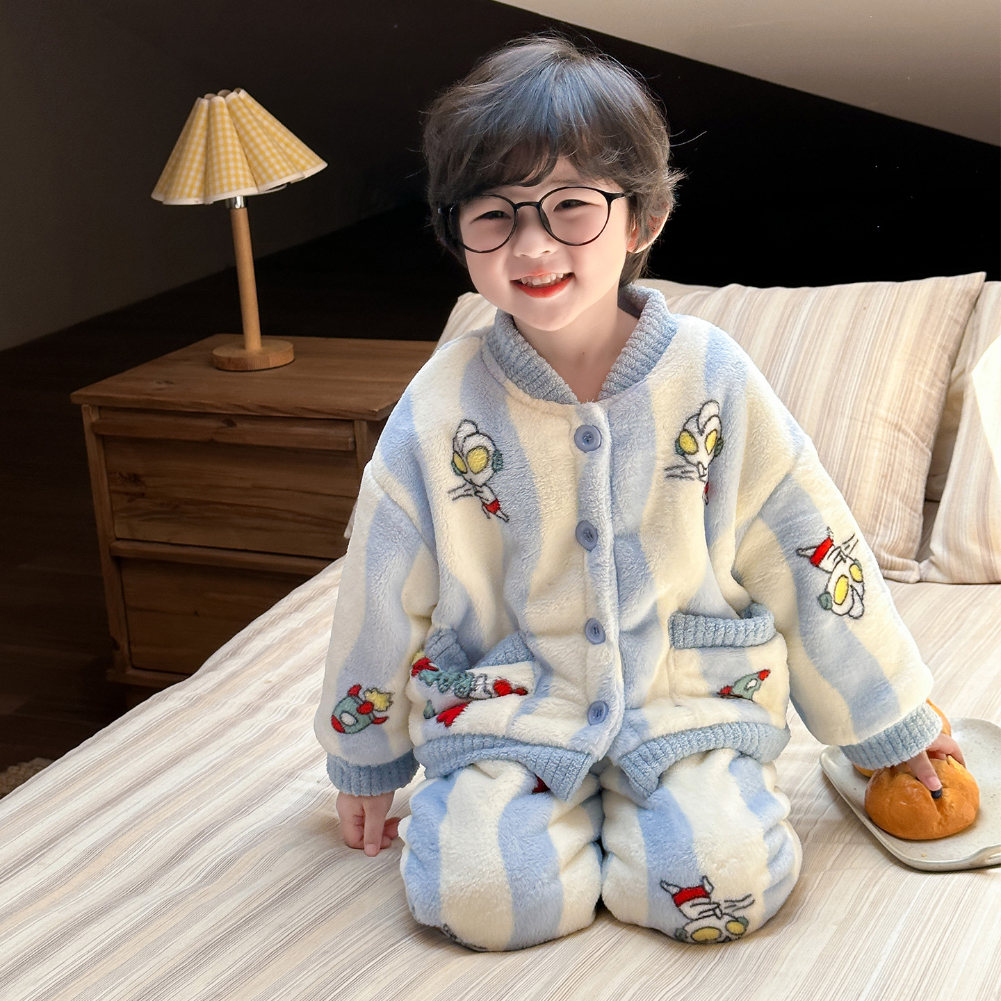 女童睡衣套装2025新款珊瑚绒女宝宝保暖加绒加厚双层条纹立领开衫