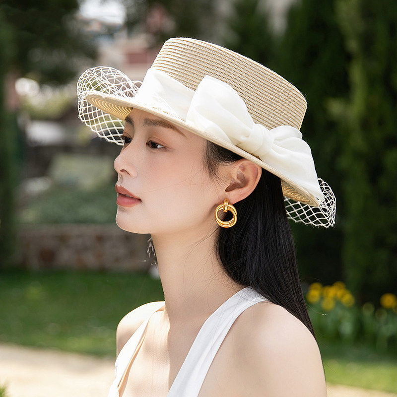 赫本风网纱草帽女款春夏季新款法式优雅白色帽子遮阳帽平顶防晒帽