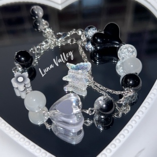 Luna Valley｜黑桃诱惑 原创黑色系甜酷女孩可爱蝴蝶琉璃手链