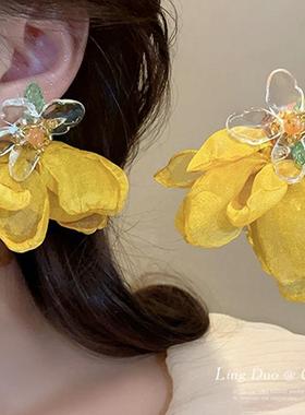 黄色雪纺花朵个性夸张耳环网红超仙手工耳钉2024年新款氛围感耳饰