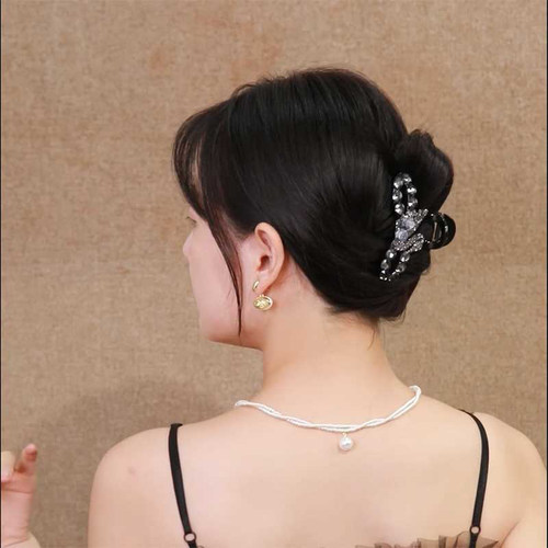 精致水钻黑天鹅后脑勺高级感抓夹