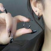 高级感黑色不规则耳圈女金属冷淡风日常百搭耳环日韩新款 爆款 耳饰