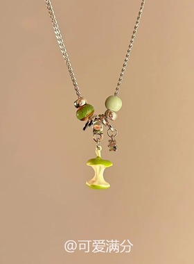 夏日青苹果核项链女配饰2025新爆款可爱吊坠高级感轻奢小众锁骨链
