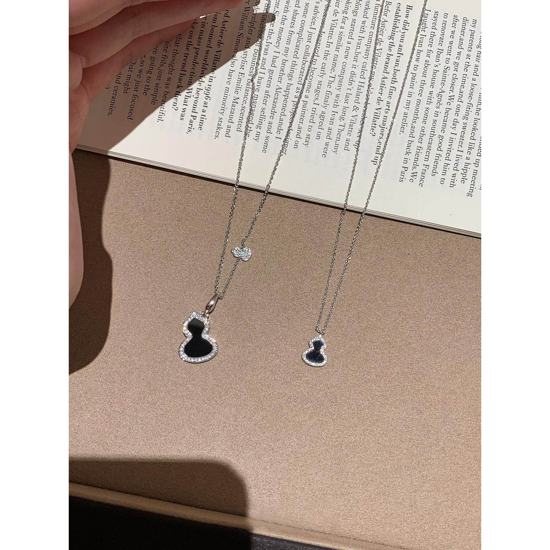 新中式黑色葫芦吊坠项链女轻奢小众设计高级感锁骨链精致颈链配饰,饰品/流行首饰/时尚饰品新,项链,淘宝优惠券,粉丝福利购,淘宝优惠卷