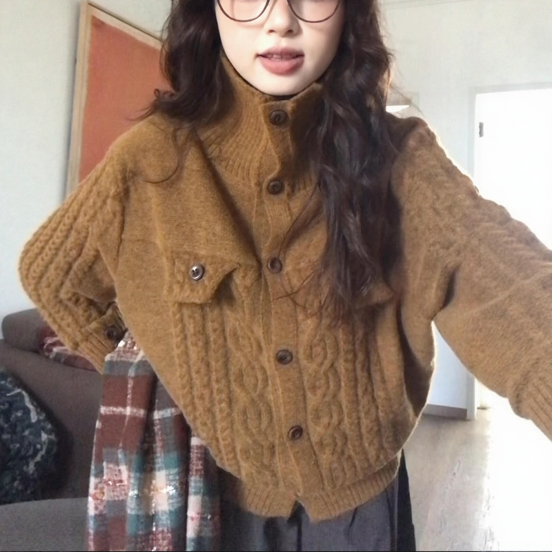 美拉德复古咖色半高领针织衫毛衣