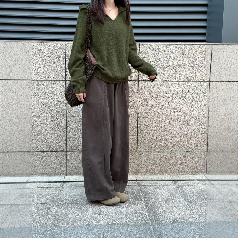 韩系软糯套头毛衣搭配加绒阔腿裤