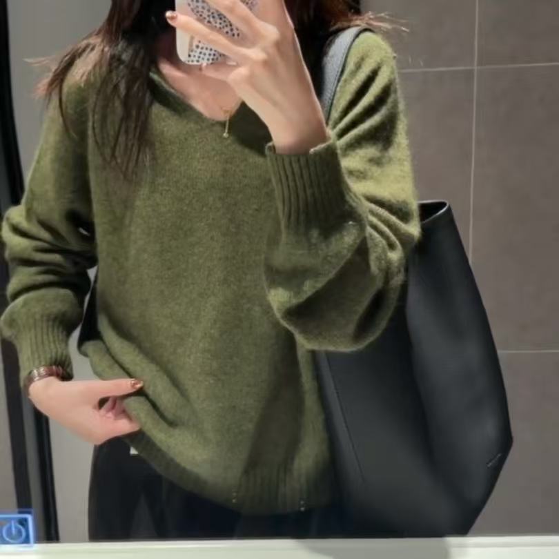 chao显白！松绿色套头毛衣女