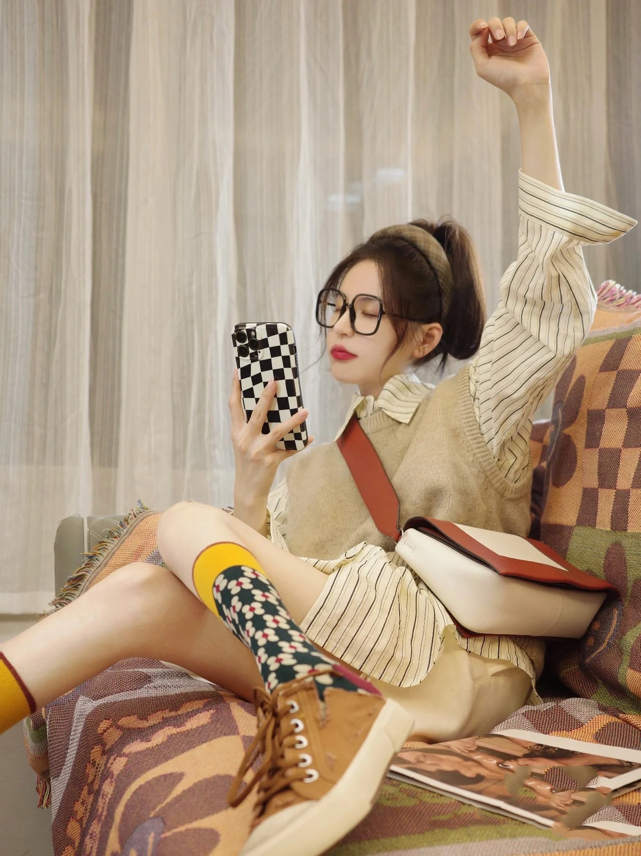 韩系个性条纹衬衫叠穿马甲套装