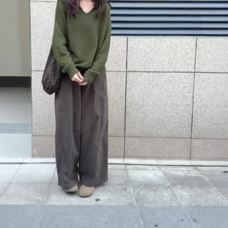 韩系软糯套头毛衣搭配加绒阔腿裤