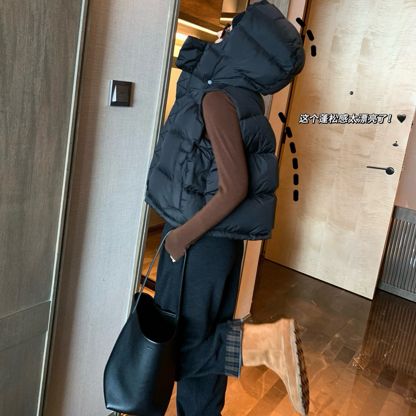 CherieBunny80鹅绒蓬松保暖帽子可拆卸女士短款休闲羽绒马甲