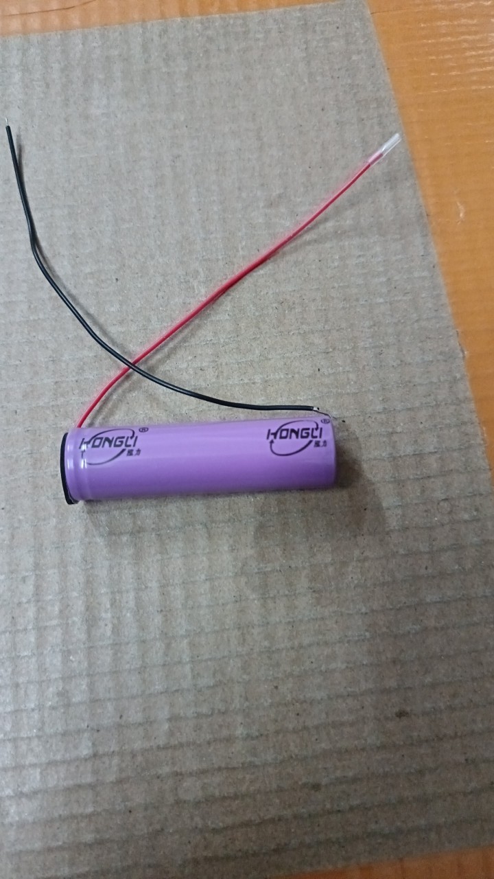 3.7v18650锂电池充电刮胡刀14500锂手电头灯台灯收音机风扇大容量