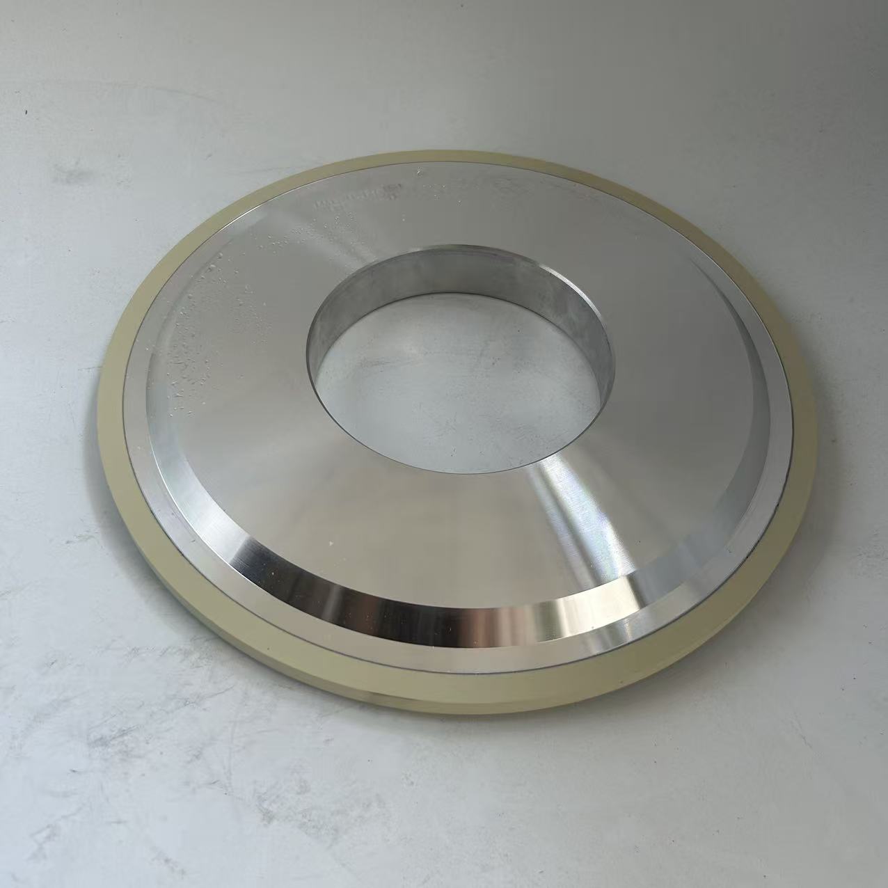 陶瓷金刚石磨合金锯片基体