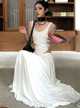 Common in 0120白色情书 背心半裙针织套装无袖吊带大裙摆两件套