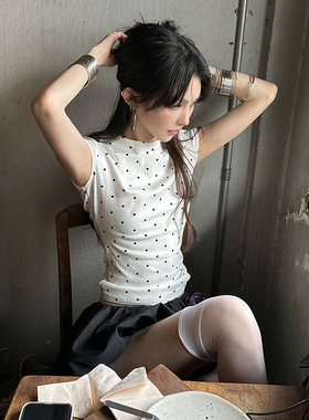 Common in 0120复古波点 少女感正肩圆领短袖T恤女夏季短款小上衣