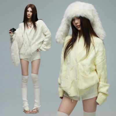 灰调V领双排扣立体绞花毛衣开衫