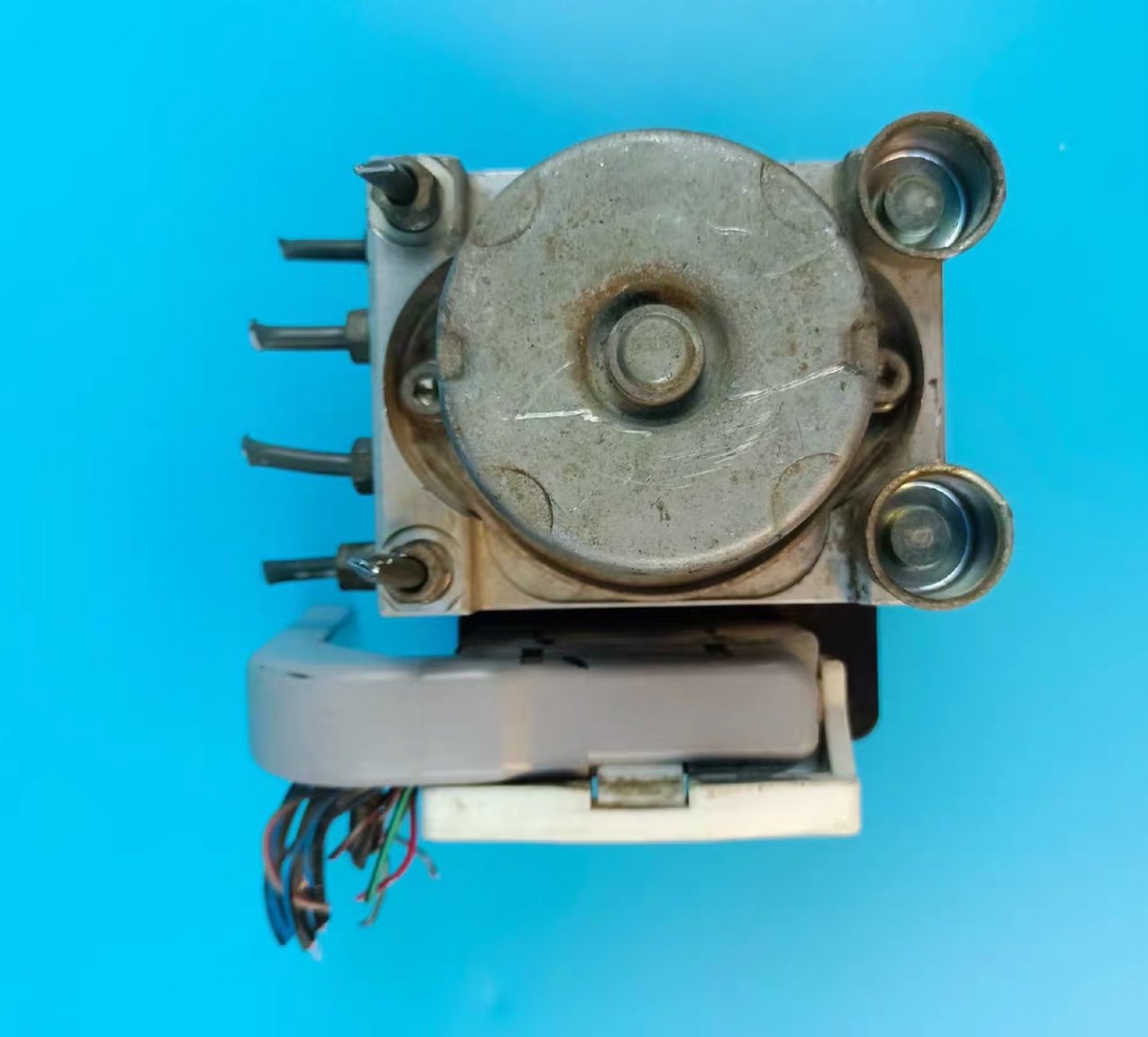 马自达6轿跑马6M6奔腾B70刹车ABS泵防抱死控制器电脑板模块总成拆