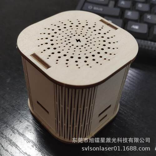 1390亚克力数控装饰木板切割机 塑料板激光加工板材零切雕刻机厂