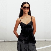 trio Sound 黑色休闲蕾丝吊带可调节上衣