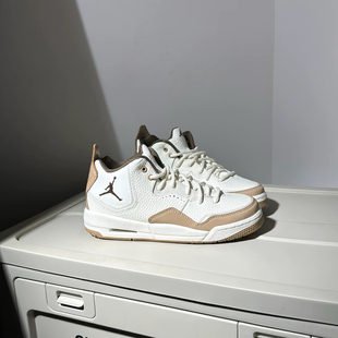 防滑减震耐磨 Courtside 121 儿童篮球鞋 FQ6861 中帮 Jordan
