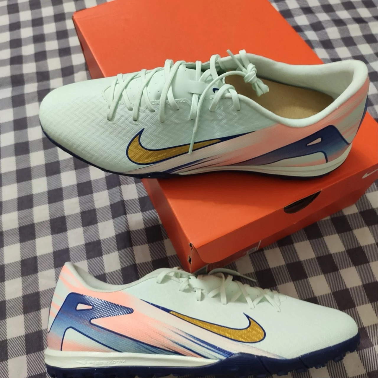 Nike Mercurial Vapor 16 Academy MG男女防滑足球鞋FZ1386-300