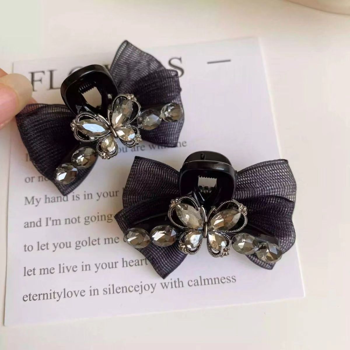 秋冬新款轻奢气质黑色网纱蝴蝶钻面刘海夹感侧边碎发夹子发卡