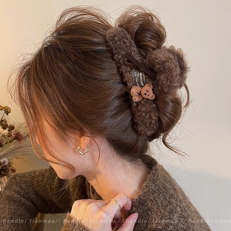 韩系毛绒小熊头发抓夹女感大号发量大秋冬发夹女后脑勺鲨鱼夹