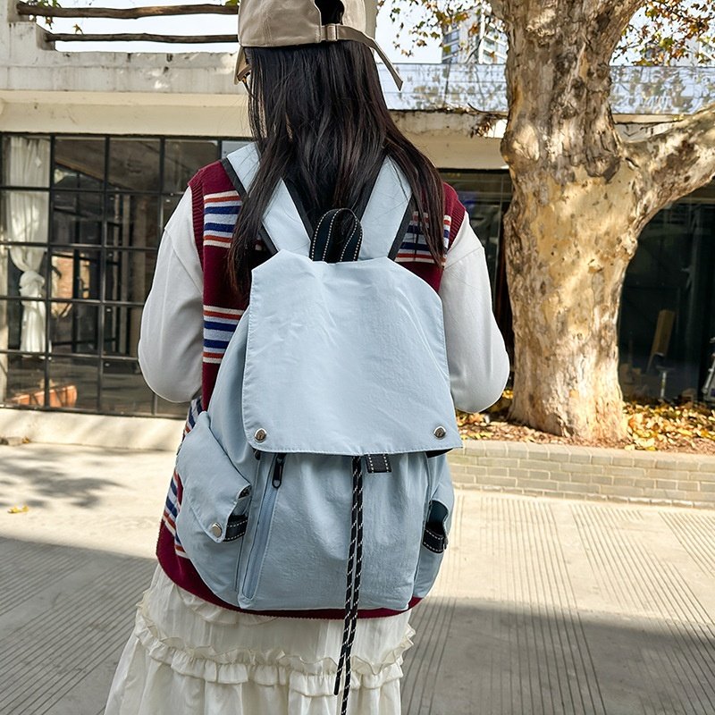 2026新款跨境初中生双肩包学院风纯色轻便书包高中生大容量旅行