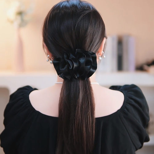 tktk跨境法式缎面褶皱泡泡香蕉夹云朵抓夹感后脑勺发夹百搭头饰品