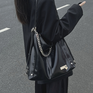 hobo上班通勤链条黑色托特包两用大学生单肩双肩包女高级感大容量