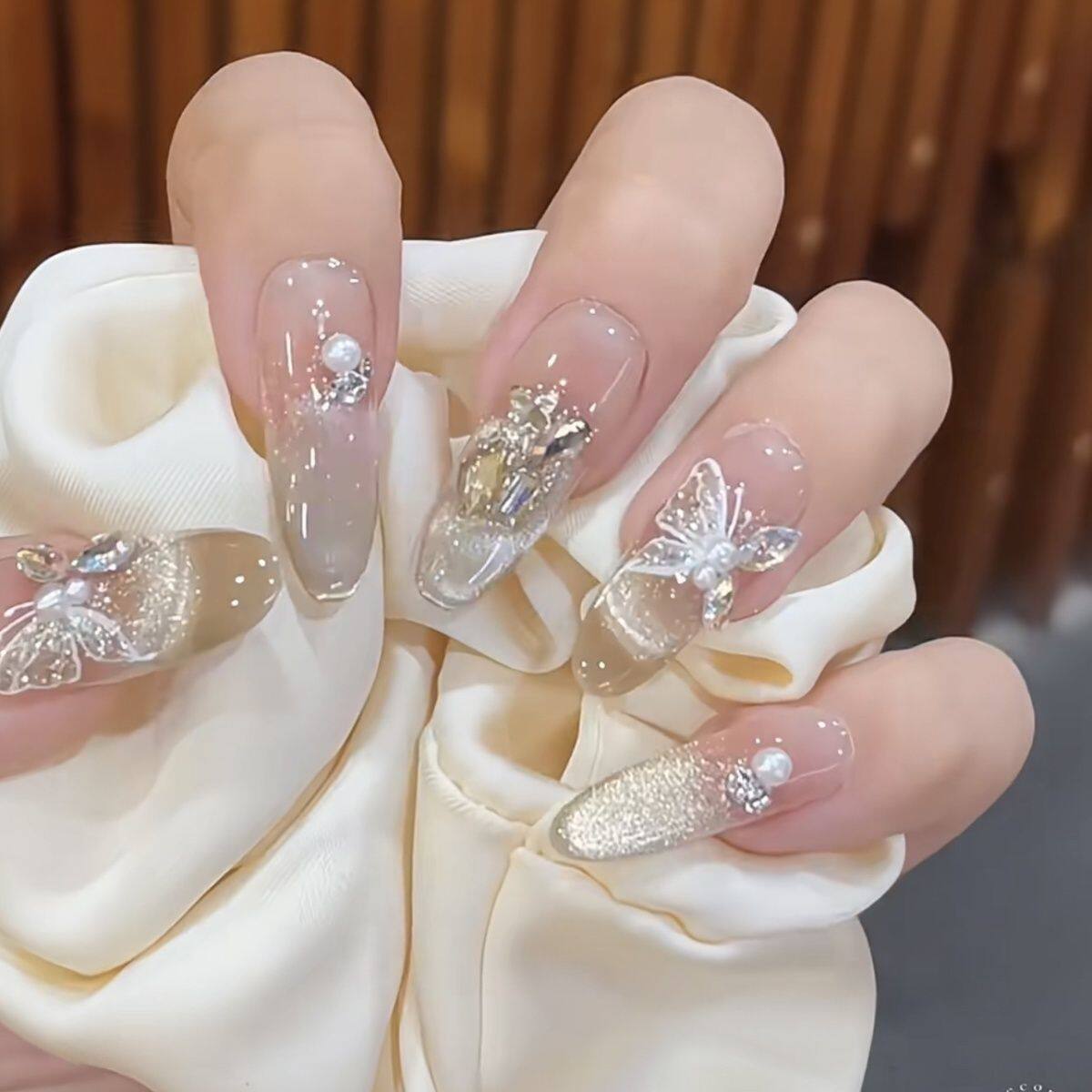 秋冬新款蝴蝶猫眼光疗美甲气质穿戴甲高级纯手工显白可拆卸83201