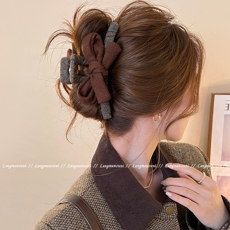 美拉德蝴蝶结抓夹女2025新款发量大鲨鱼夹后脑勺盘发高级感发夹秋