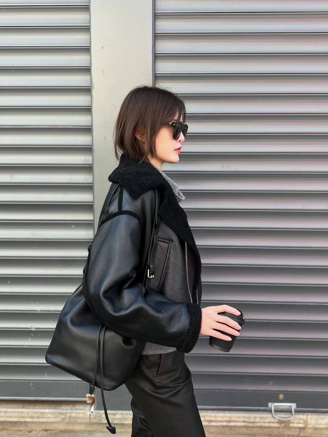 秋冬新款西班牙美丽奴皮毛一体 飞行服 机车服夹克皮毛一体女短款
