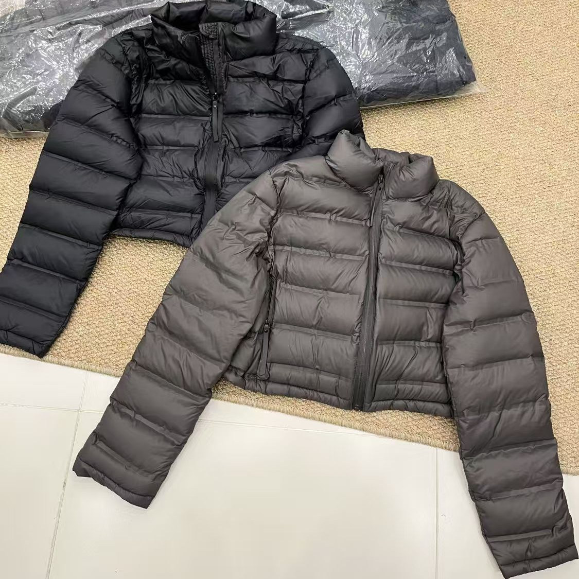 新国标90白鸭绒黑色短款时尚洋气