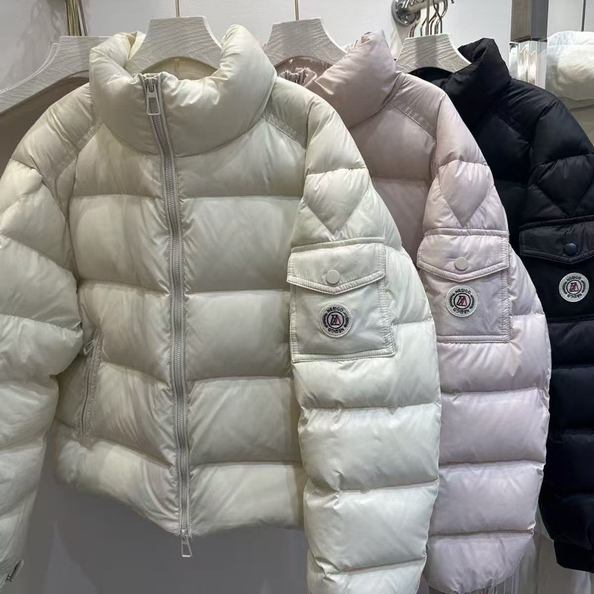 新国标90白鸭绒加厚短款羽绒服女