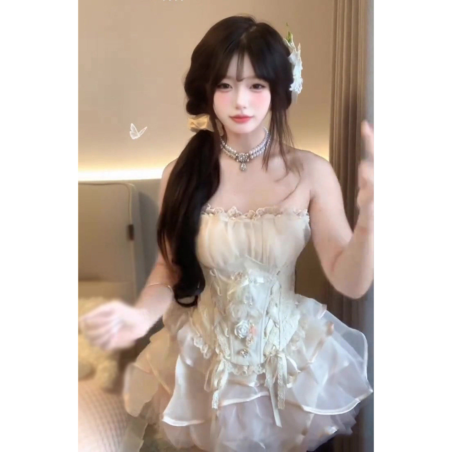 甜美千金蕾丝鱼骨掐腰抹胸上衣蓬蓬短裙生日夏日巨好看的两件套装
