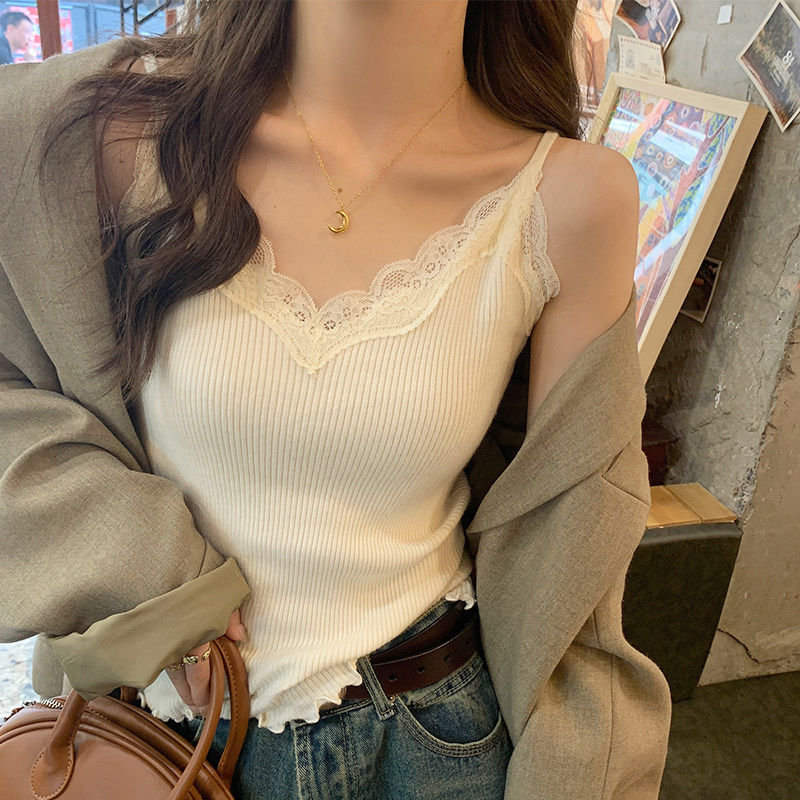 蕾丝内搭吊带背心女2025新款夏外穿白色带胸垫上衣v领针织打底衫