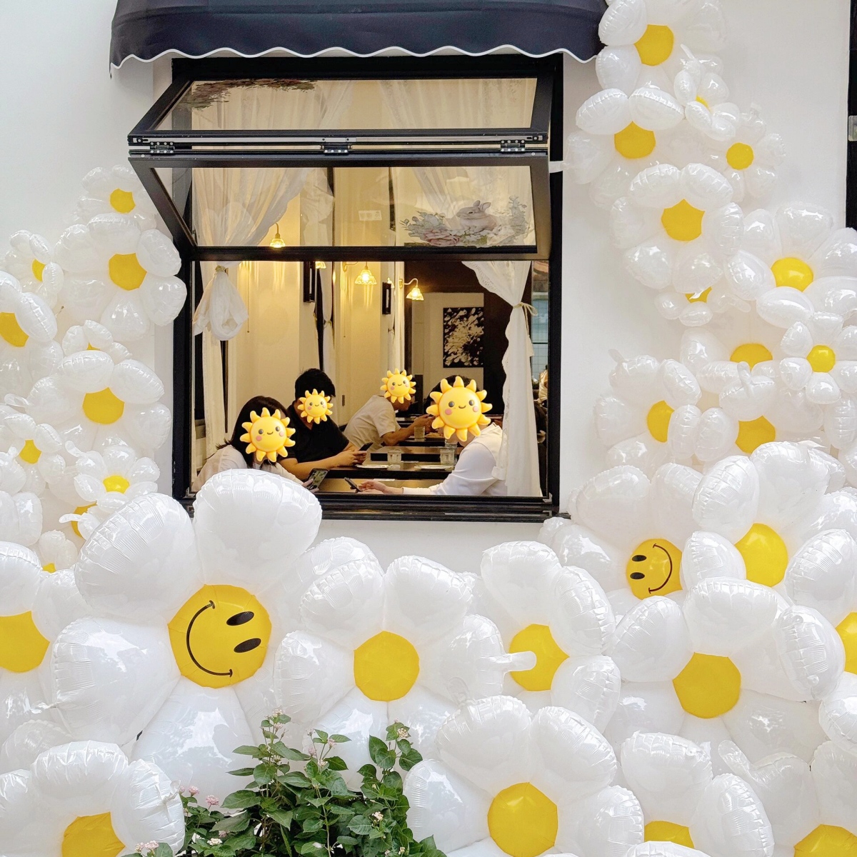 笑脸小雏菊蛋黄太阳花朵铝膜气球糖果马卡龙彩色生日布置场景装饰