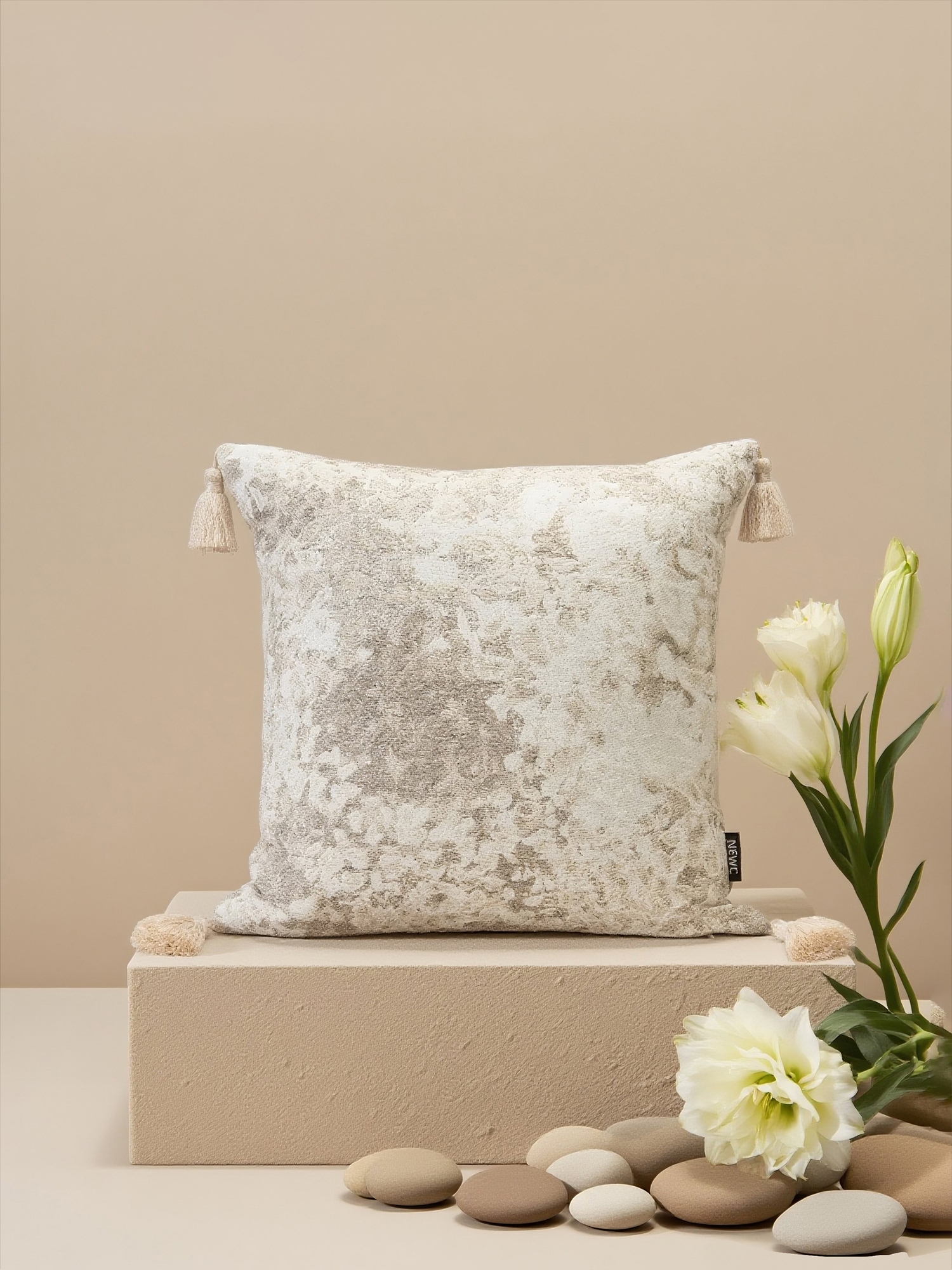 新宸优品新品诧寂风抱枕高级感原创日式客厅沙发名宿米色亚麻靠垫