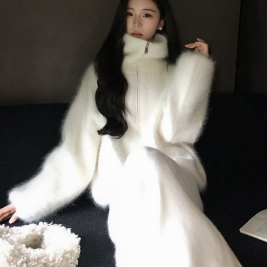 ICELOLLY羊毛白色毛衣女秋冬季慵懒松弛感毛线衣针织裙两件套装图片