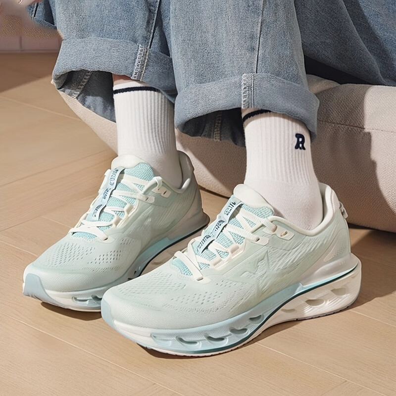 特步减震旋12跑步鞋女鞋网面