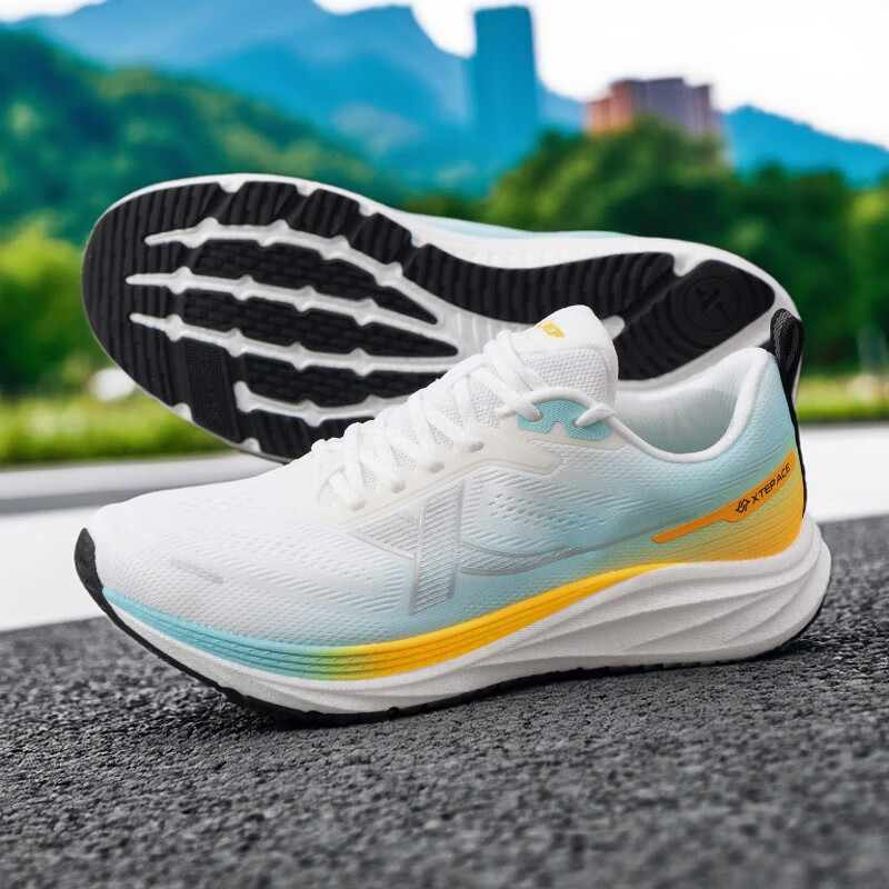 特步薄底香菜跑步鞋男鞋