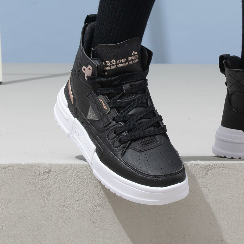 特步(XTEP)女鞋 运动鞋高帮舒适耐磨板鞋时尚潮流绑带出行女士