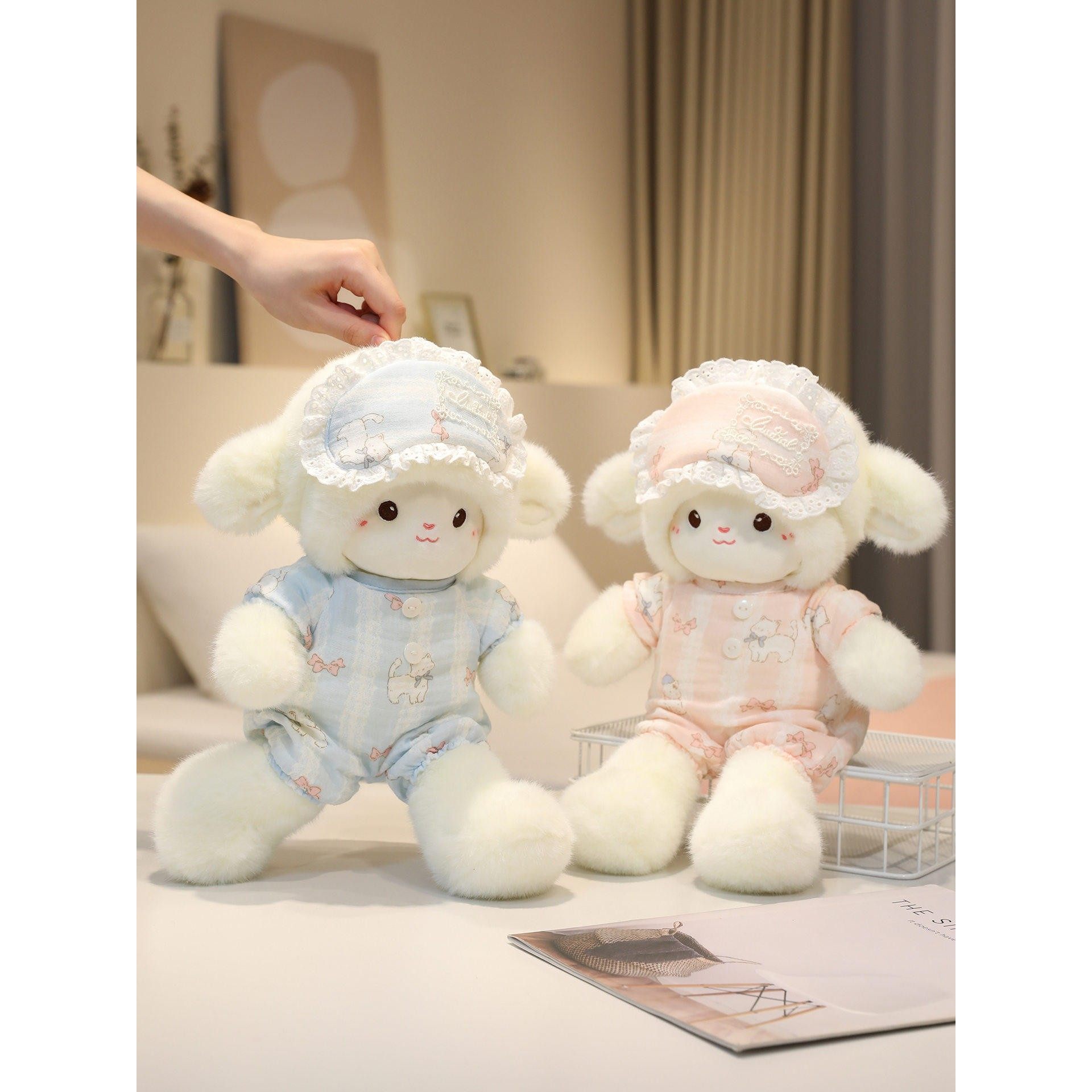 正版睡衣奶芙小羊跑步玩偶生日礼物女生娃娃公仔毛绒玩具睡觉抱枕,玩具/童车/益智/积木/模型,毛绒/玩偶/公仔/布艺类玩具,淘宝优惠券,粉丝福利购,淘宝优惠卷